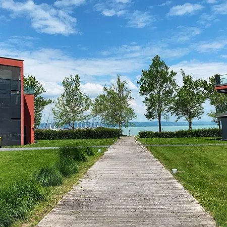 Bavaria Club 假日公园 *