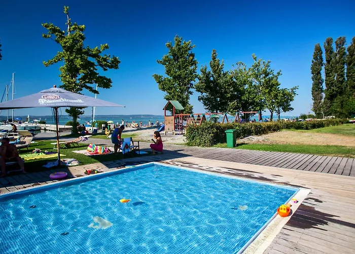 Bavaria Club 假日公园 *